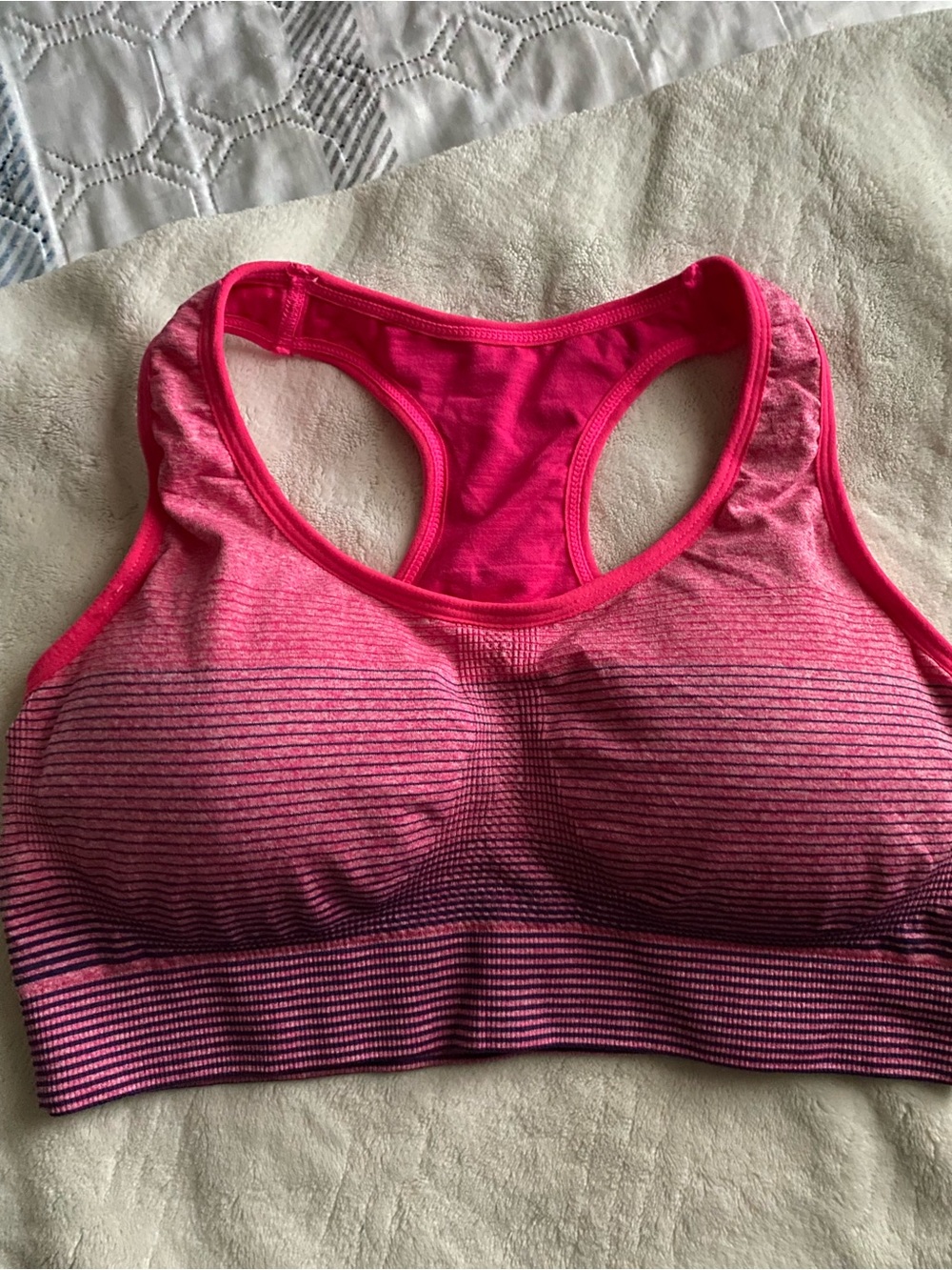 Woman’s Seamless Ombre Racerback Sports Bra in Hot Pink
